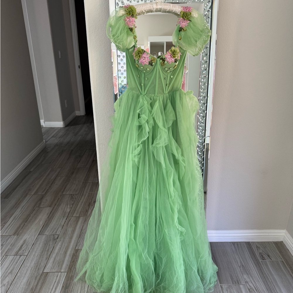 AUTHENTIC Teuta Matoshi Green Fairytale Dress - Picture 4 of 8